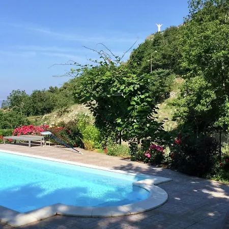 度假居 Luxurious Bungalow In With Swimming Pool *